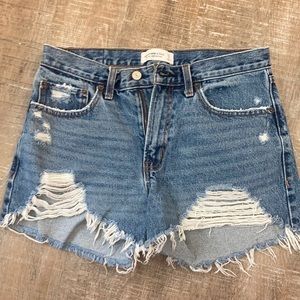 Abercrombie & Fitch Mid Rise Boyfriend Shorts 27/4